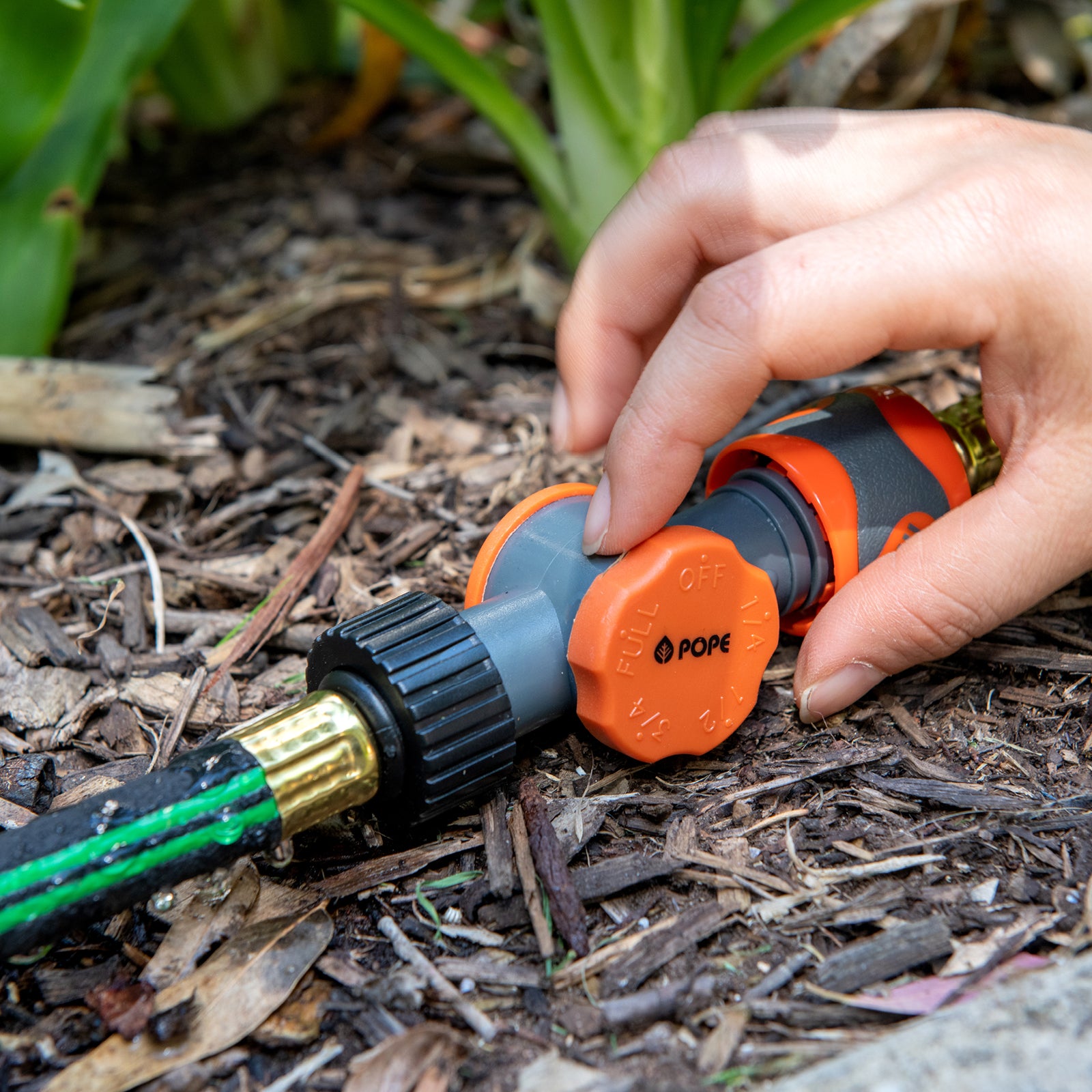 Weaeper 15m Water Weeper® With Flow Regulator – Gardening with Pope