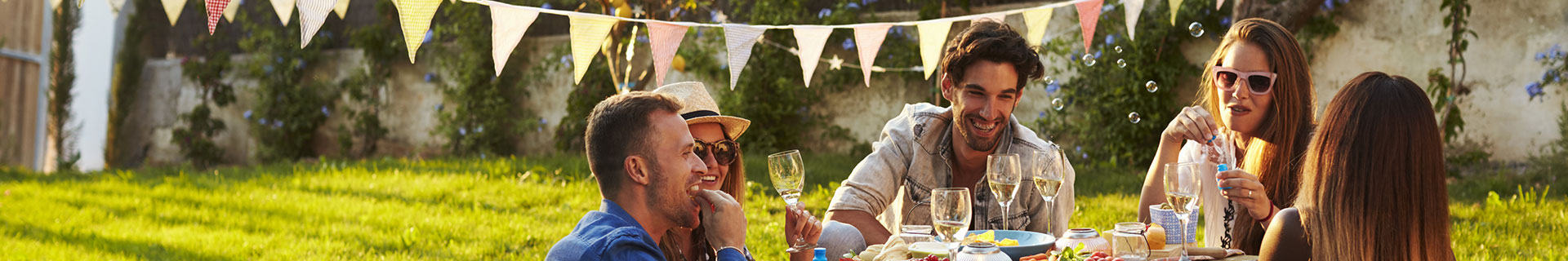 <p>How to get your garden ready for summer entertaining</p>

